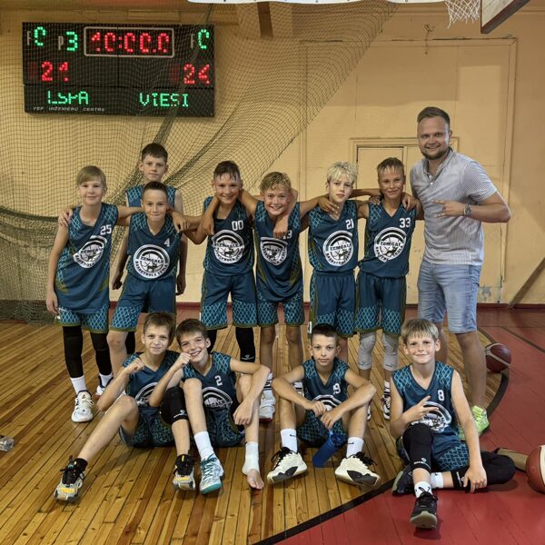 U12