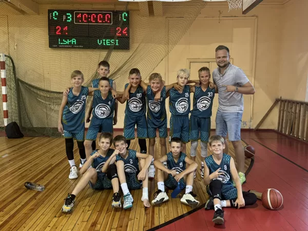 U12